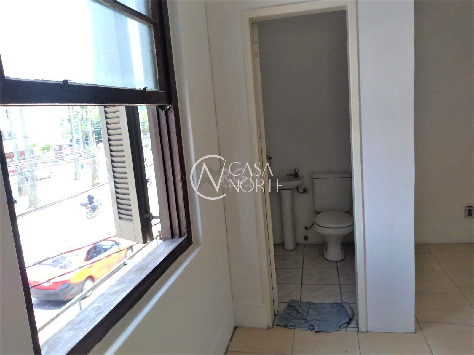 Casa à venda com 3 quartos, 124m², 2 suítes, Avenida João Pessoa no bairro Santana em Porto Alegre