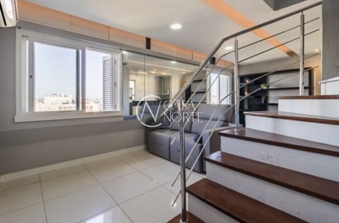 Cobertura à venda com 2 quartos, 128m², 1 suíte, 2 vagas, Rua Duque de Caxias no bairro Centro Histórico em Porto Alegre