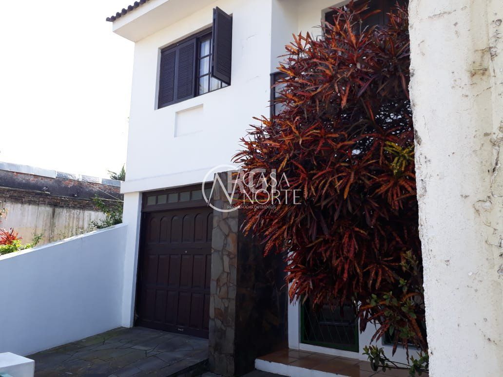 Casa à venda com 3 quartos, 200m², 1 suíte, 1 vaga, Rua Livramento no bairro Santana em Porto Alegre