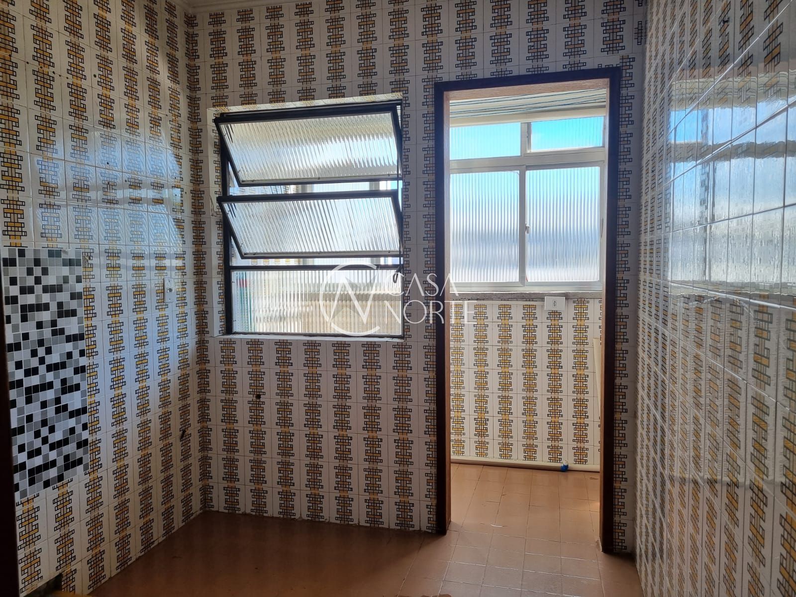 Apartamento à venda com 1 quarto, 43m², Rua Luiz de Camões no bairro Santo Antônio em Porto Alegre