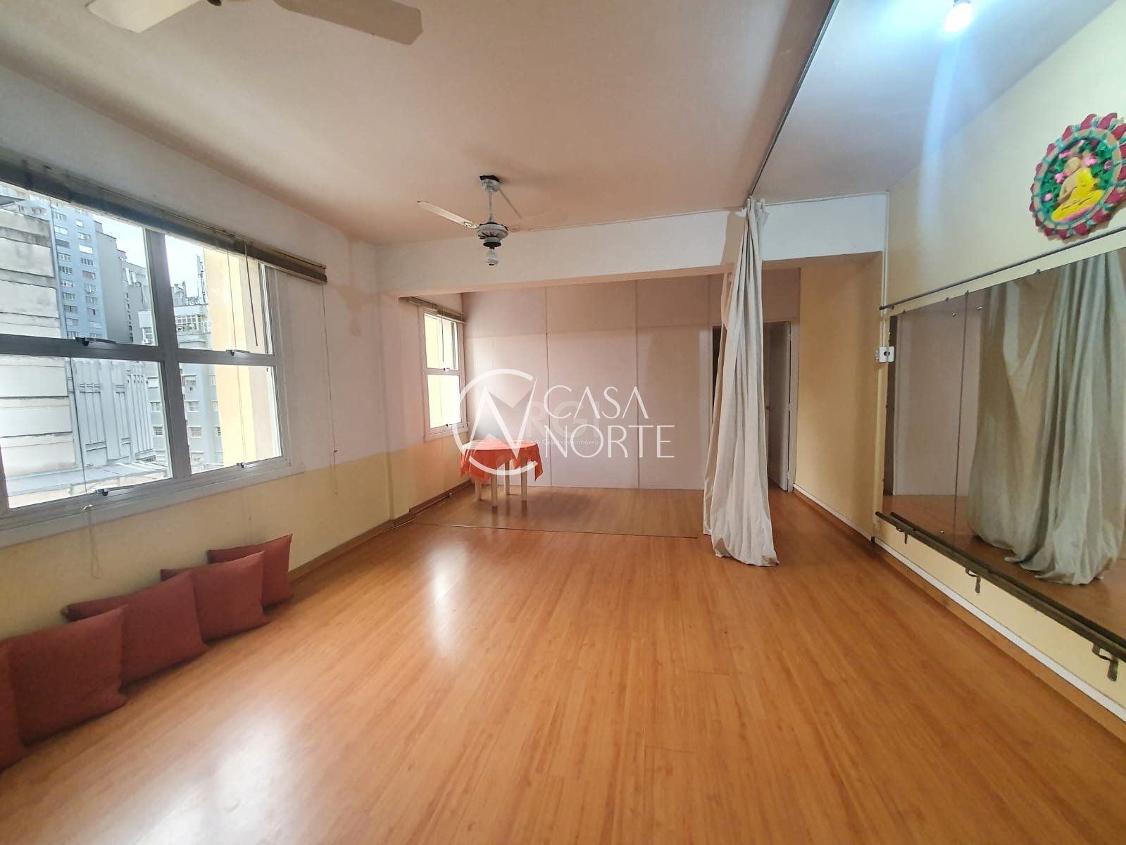 Sala Comercial à venda , 90m², Rua Doutor Flores no bairro Centro Histórico em Porto Alegre