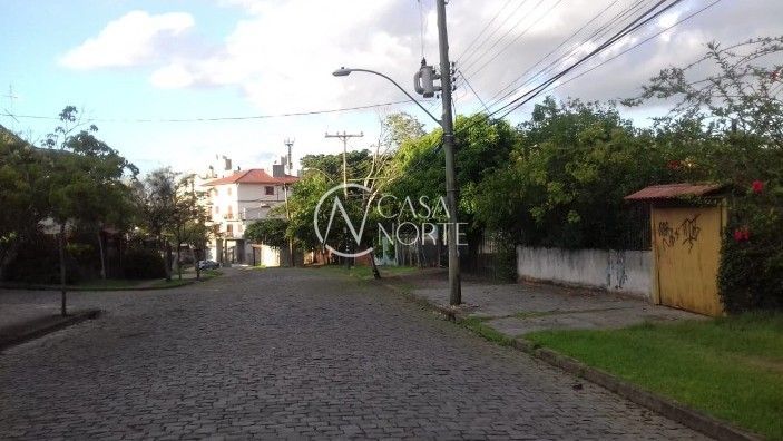 Casa à venda com 2 quartos, 119m², Rua Nero José da Silva Filho no bairro Partenon em Porto Alegre