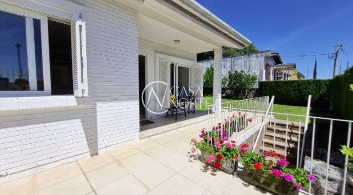 Casa à venda com 2 quartos, 163m², 1 suíte, 1 vaga, Rua Doutor Breno Dias de Castro no bairro Partenon em Porto Alegre