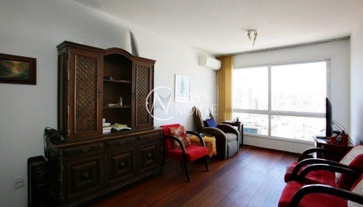 Apartamento à venda com 2 quartos, 74m², 1 vaga, Rua Vicente da Fontoura no bairro Santana em Porto Alegre