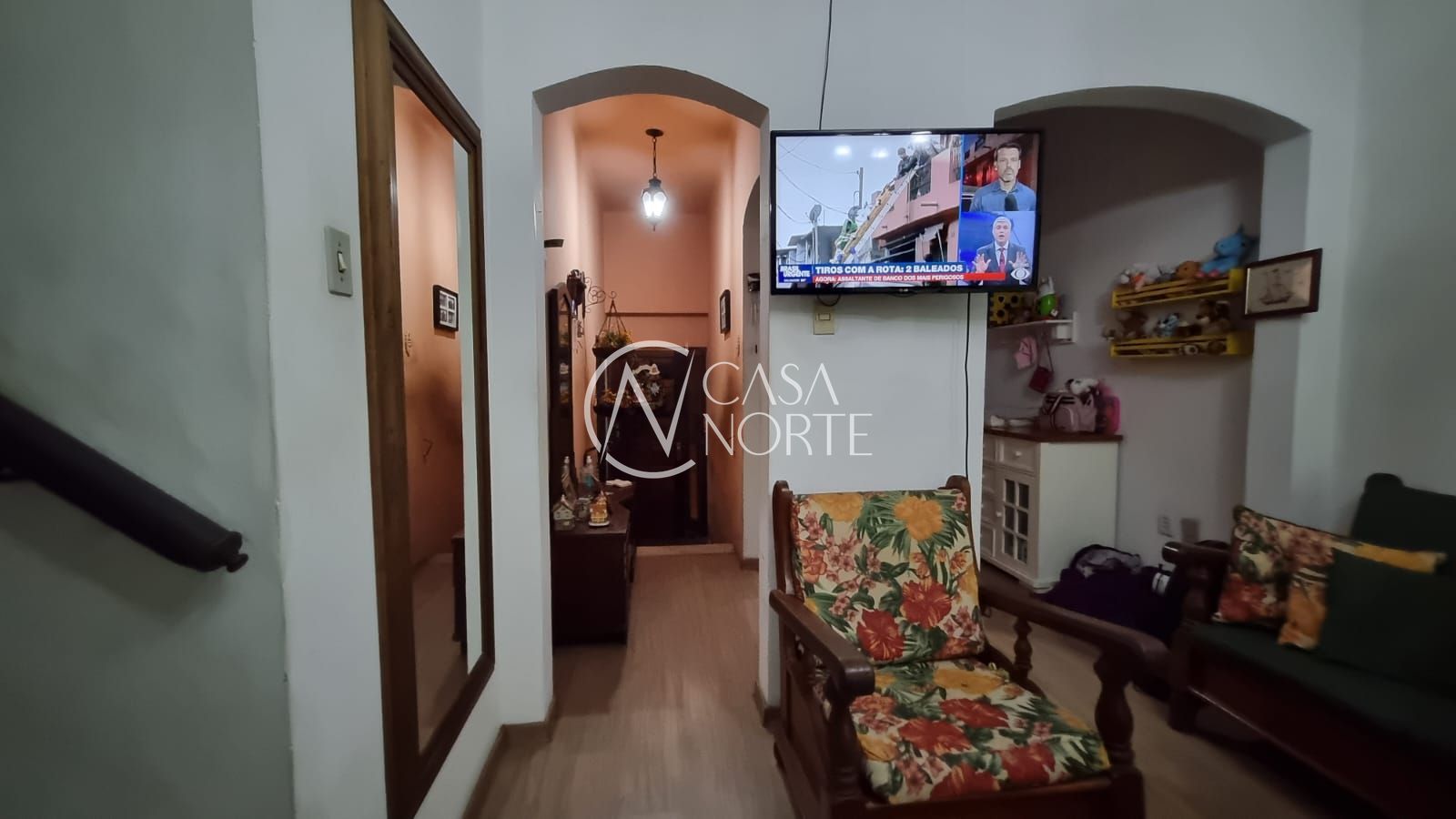 Casa à venda com 3 quartos, 120m², 1 vaga, Rua General Lima e Silva no bairro Azenha em Porto Alegre