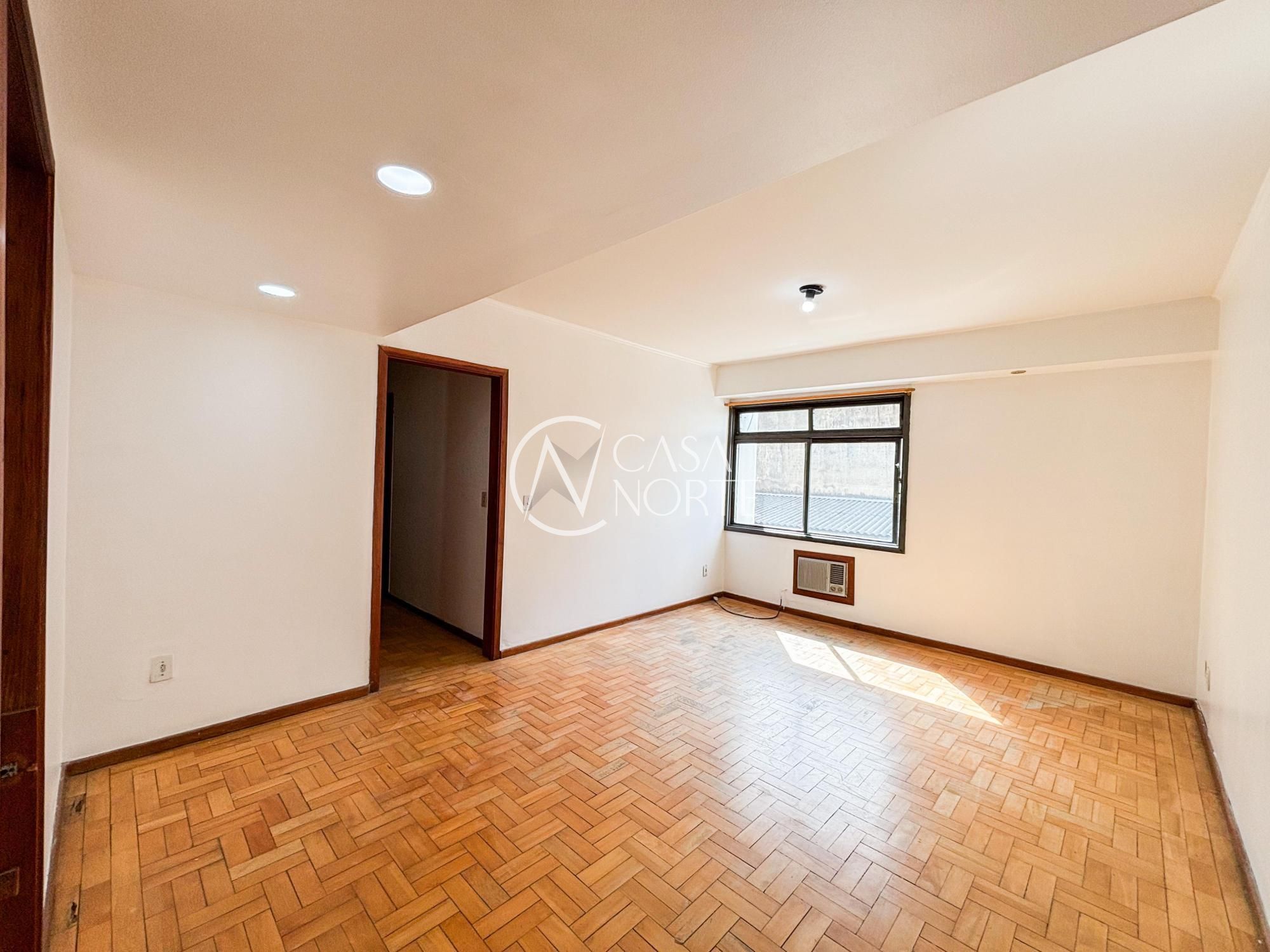 Apartamento à venda com 3 quartos, 96m², 1 suíte, 1 vaga, Rua Laurindo no bairro Santana em Porto Alegre