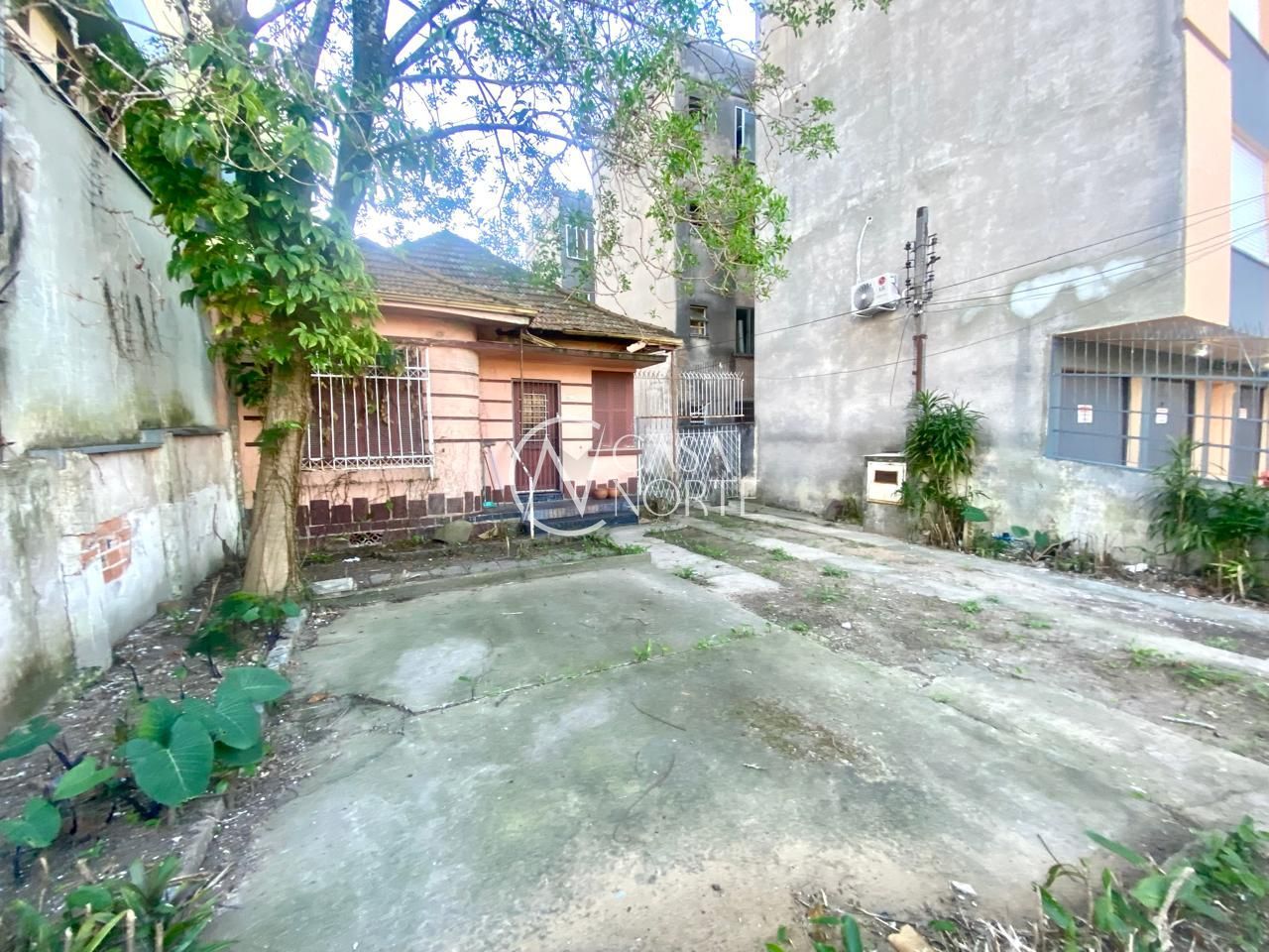 Casa Comercial à venda com 2 quartos, 150m², 2 vagas, Avenida Princesa Isabel no bairro Santana em Porto Alegre