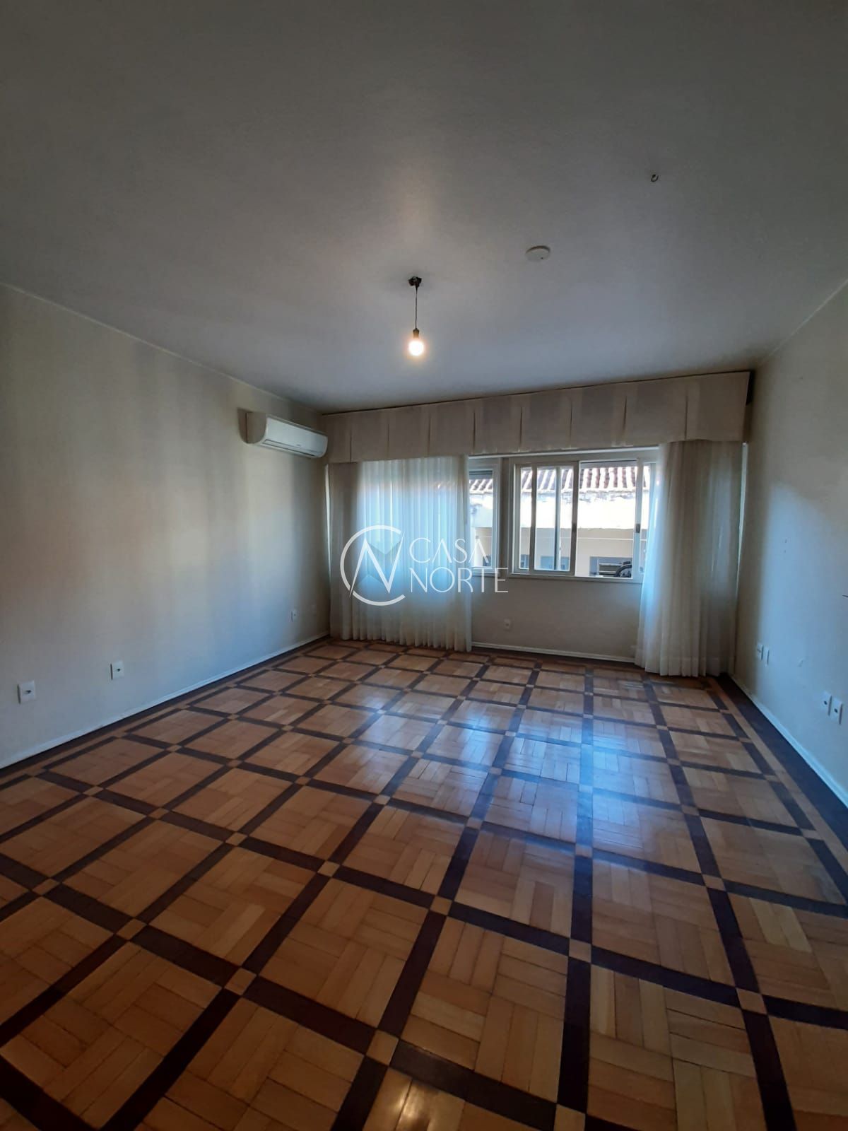 Apartamento à venda com 2 quartos, 86m², Avenida Jerônimo de Ornelas no bairro Santana em Porto Alegre