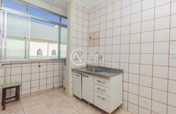 Apartamento à venda com 2 quartos, 56m², Rua Domingos Crescêncio no bairro Santana em Porto Alegre
