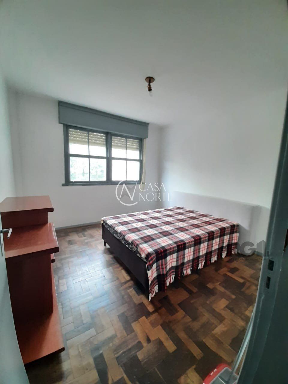 Apartamento à venda com 1 quarto, 42m², 1 vaga, Rua Moyses Antunes da Cunha no bairro Santo Antônio em Porto Alegre