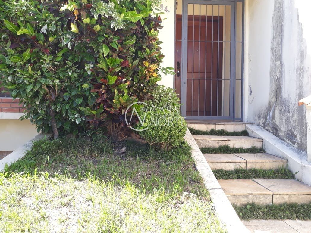 Casa à venda com 3 quartos, 184m², 1 suíte, 1 vaga, Rua Teixeira de Freitas no bairro Santo Antônio em Porto Alegre