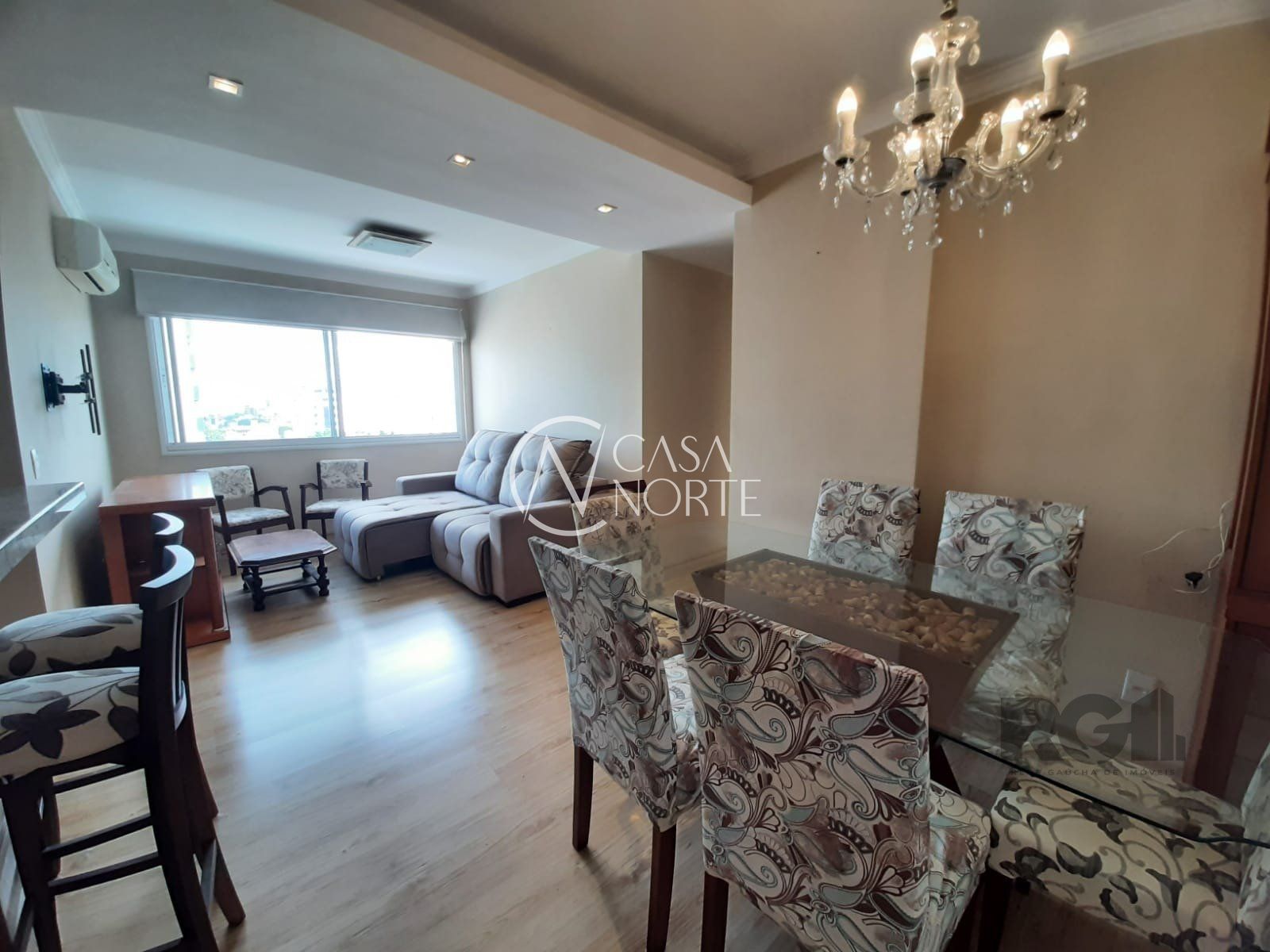 Apartamento à venda com 3 quartos, 78m², 1 suíte, 2 vagas, Rua Gomes Jardim no bairro Santana em Porto Alegre