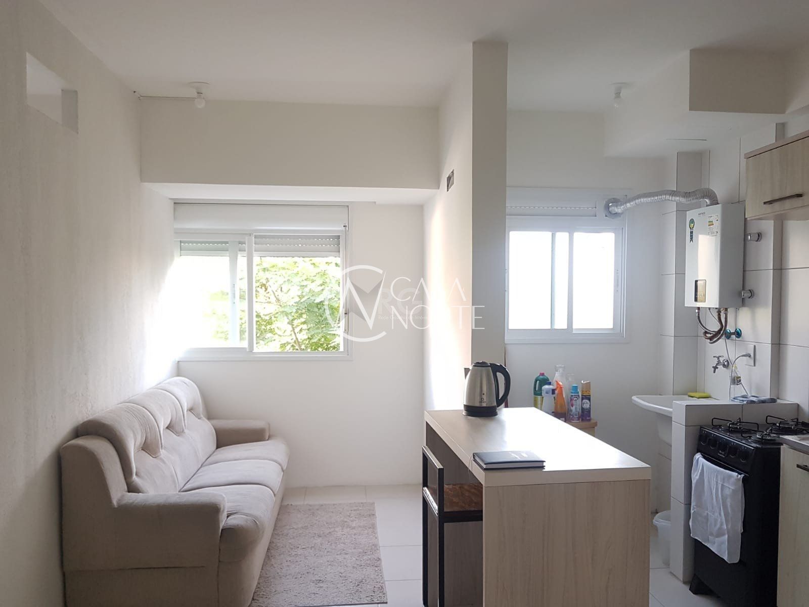 Apartamento à venda com 1 quarto, 30m², 1 vaga, Rua Fagundes Varela no bairro Santo Antônio em Porto Alegre