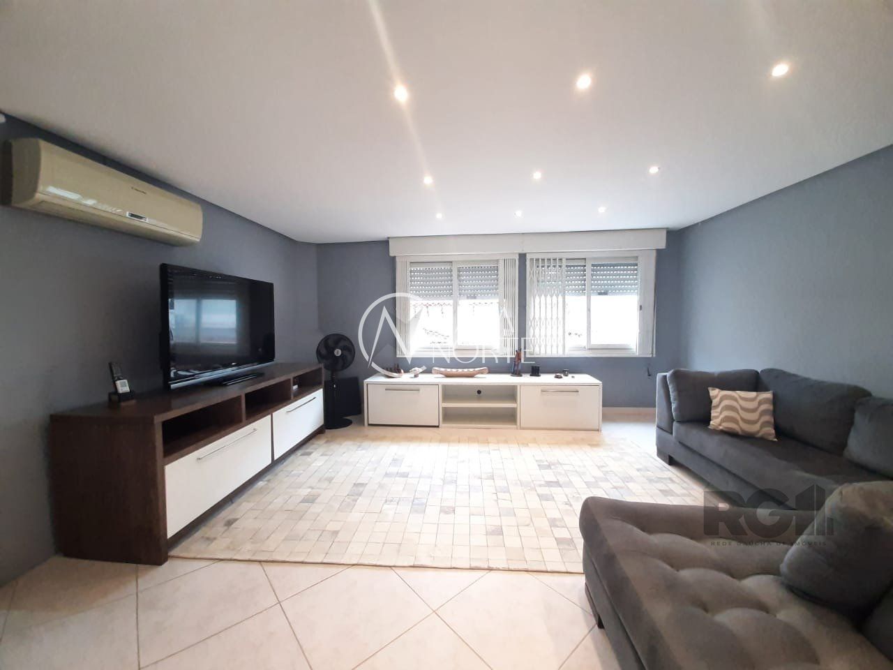 Apartamento à venda com 3 quartos, 81m², 1 vaga, Rua Monsenhor Veras no bairro Santana em Porto Alegre