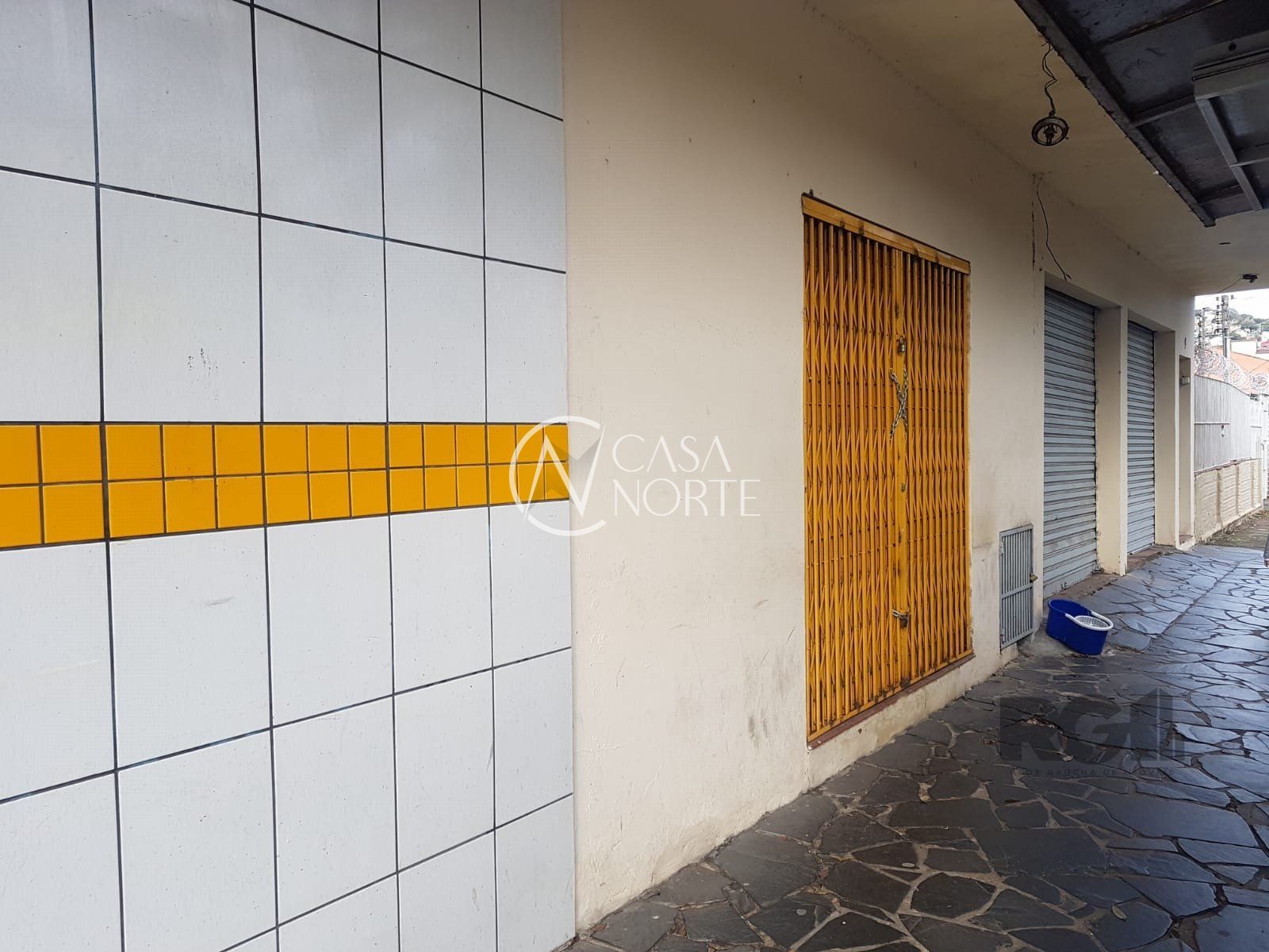 Prédio Comercial à venda , 300m², Avenida Bento Gonçalves no bairro Partenon em Porto Alegre