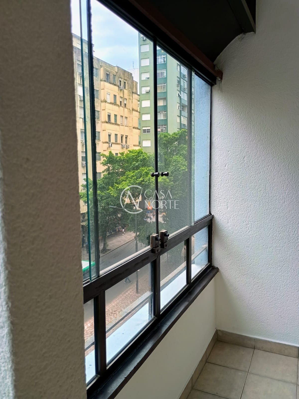 Apartamento à venda com 3 quartos, 85m², 1 vaga, Avenida Senador Salgado Filho no bairro Centro Histórico em Porto Alegre