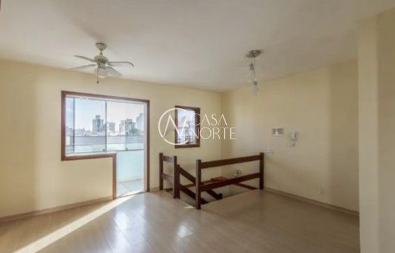 Cobertura à venda com 2 quartos, 122m², 2 suítes, 1 vaga, Rua Vicente da Fontoura no bairro Santana em Porto Alegre