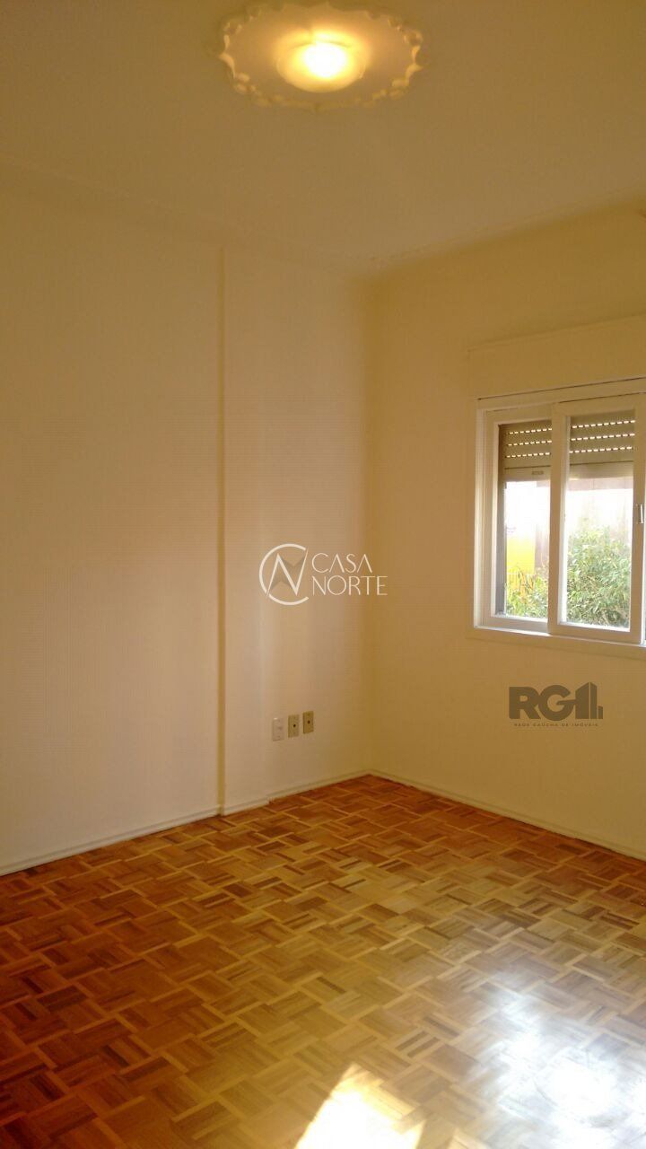 Apartamento à venda com 2 quartos, 74m², 1 vaga, Rua Monsenhor Veras no bairro Santana em Porto Alegre