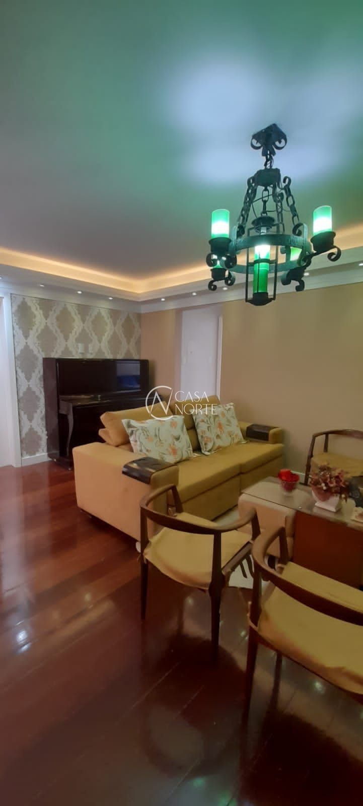 Cobertura à venda com 3 quartos, 234m², 1 suíte, 2 vagas, Rua São Luis no bairro Santana em Porto Alegre