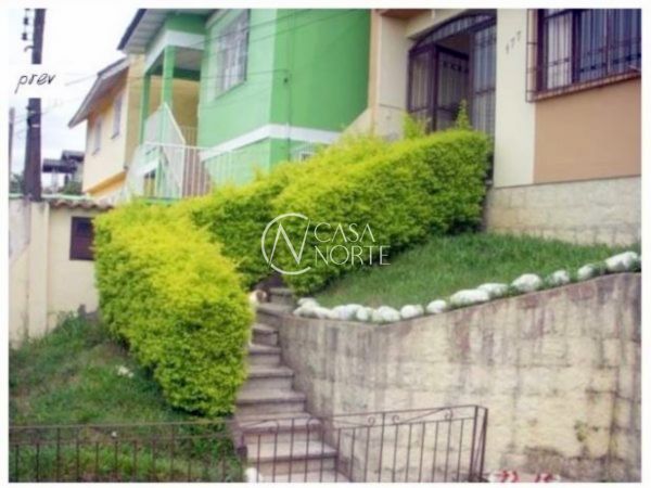 Sobrado à venda com 3 quartos, 240m², 1 suíte, 1 vaga, Rua Doutor Breno Dias de Castro no bairro Partenon em Porto Alegre