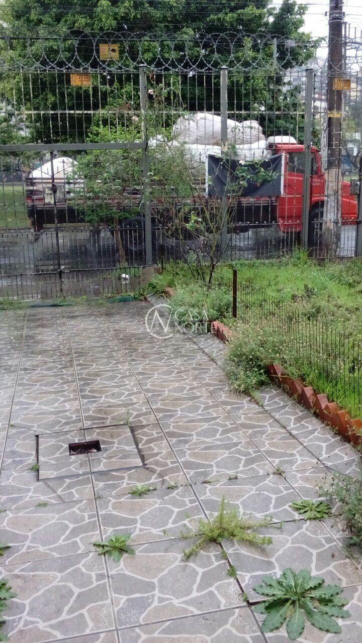 Casa à venda com 3 quartos, 78m², Rua Livramento no bairro Santana em Porto Alegre