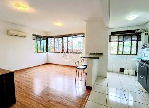 Apartamento à venda com 2 quartos, 73m², 1 suíte, 1 vaga, Rua Alberto Silva no bairro Vila Ipiranga em Porto Alegre