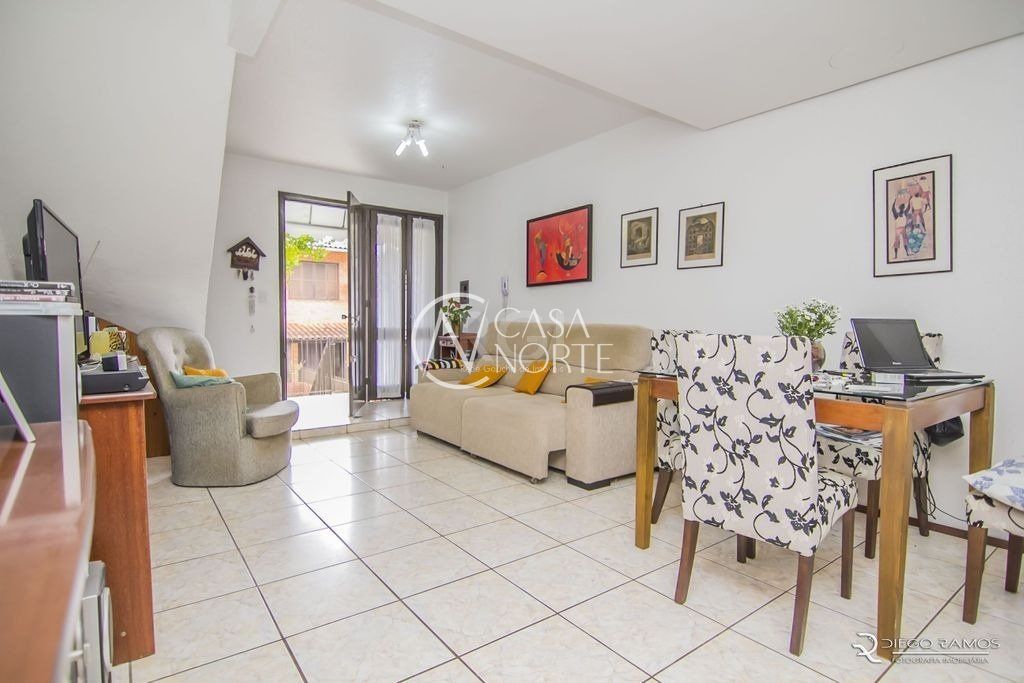 Casa de Condomínio à venda com 2 quartos, 79m², 1 vaga, Rua Doutor José Bento Corrêa no bairro Morro Santana em Porto Alegre