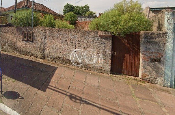 Terreno à venda  com 384m², Rua Caldre e Fiao no bairro Santo Antônio em Porto Alegre