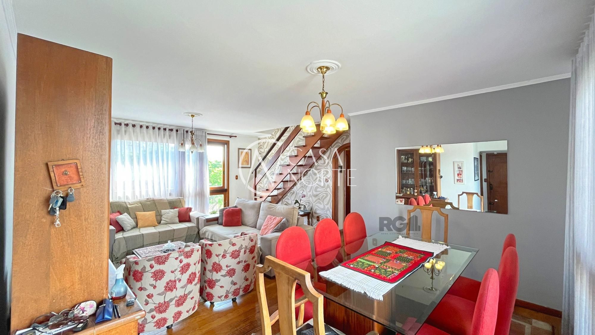 Cobertura à venda com 3 quartos, 220m², 1 suíte, 2 vagas, Rua Silveiro no bairro Menino Deus em Porto Alegre