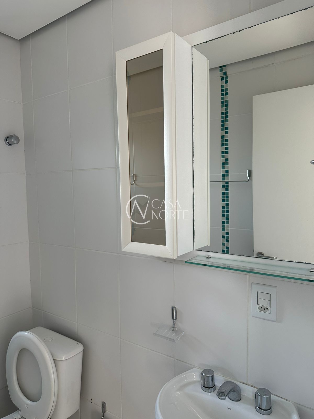 Apartamento à venda com 1 quarto, 36m², 1 vaga, Rua Fagundes Varela no bairro Santo Antônio em Porto Alegre