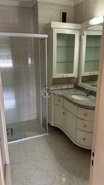 Apartamento à venda com 3 quartos, 97m², 1 suíte, 1 vaga, Avenida Independência no bairro Independência em Porto Alegre