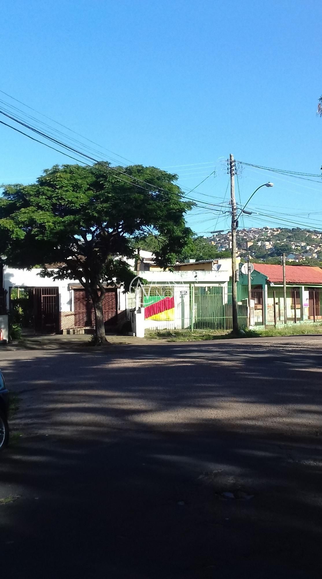 Terreno à venda  com 259m², Praça Francisco Alves no bairro Vila João Pessoa em Porto Alegre