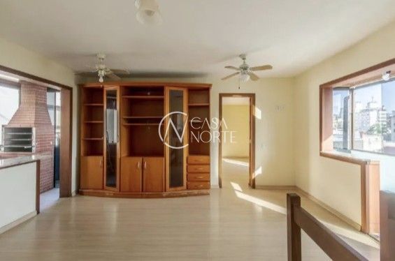 Cobertura à venda com 2 quartos, 122m², 2 suítes, 1 vaga, Rua Vicente da Fontoura no bairro Santana em Porto Alegre