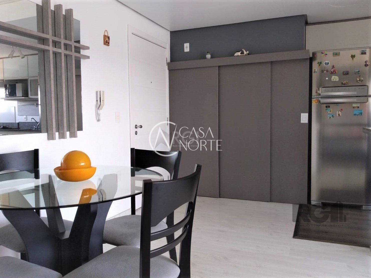 Apartamento à venda com 2 quartos, 67m², 1 suíte, 1 vaga, Rua General Lima e Silva no bairro Cidade Baixa em Porto Alegre