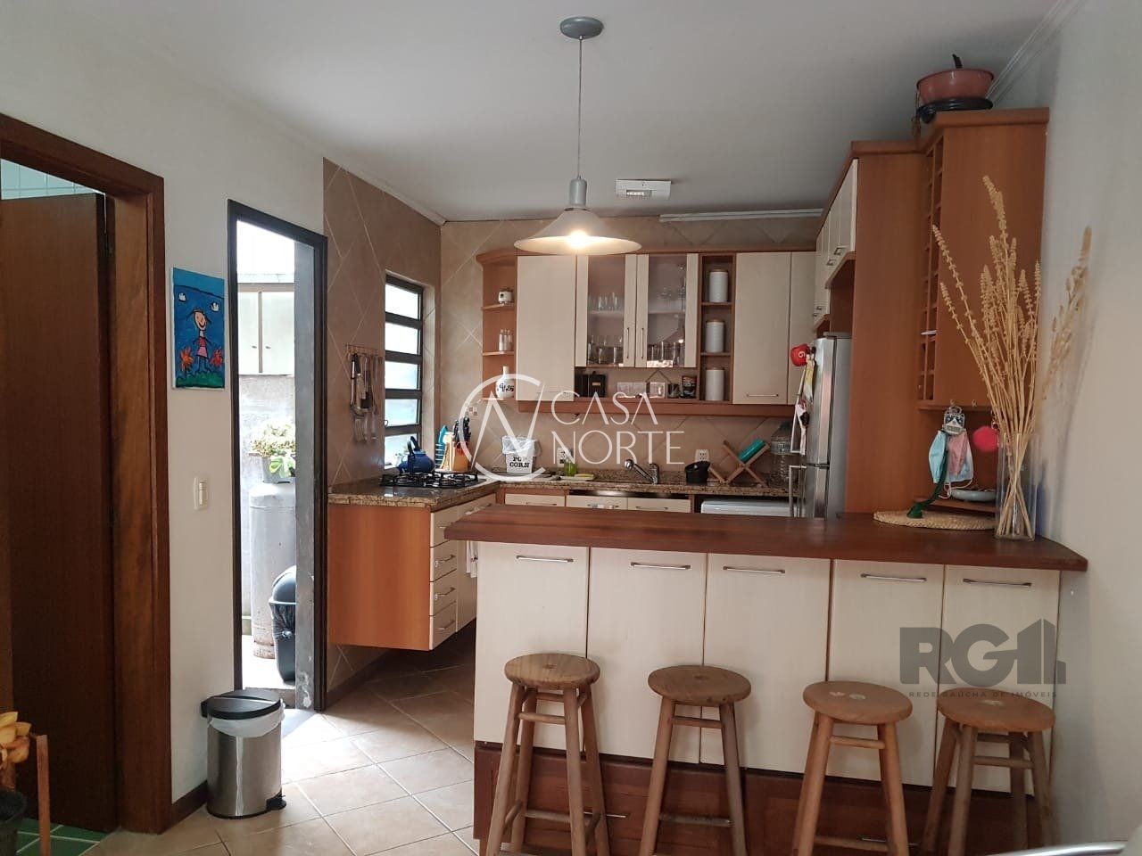 Casa de Condomínio à venda com 3 quartos, 95m², 1 vaga, Rua Humberto de Campos no bairro Partenon em Porto Alegre