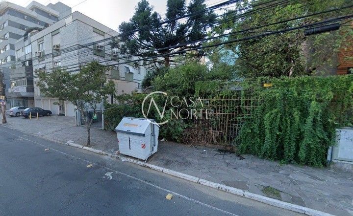 Terreno à venda  com 720m², Rua José de Alencar no bairro Menino Deus em Porto Alegre