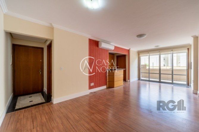 Apartamento à venda com 2 quartos, 151m², 1 suíte, 2 vagas, Rua Veríssimo Rosa - de 501/502 ao Fim no bairro Jardim Botânico em Porto Alegre