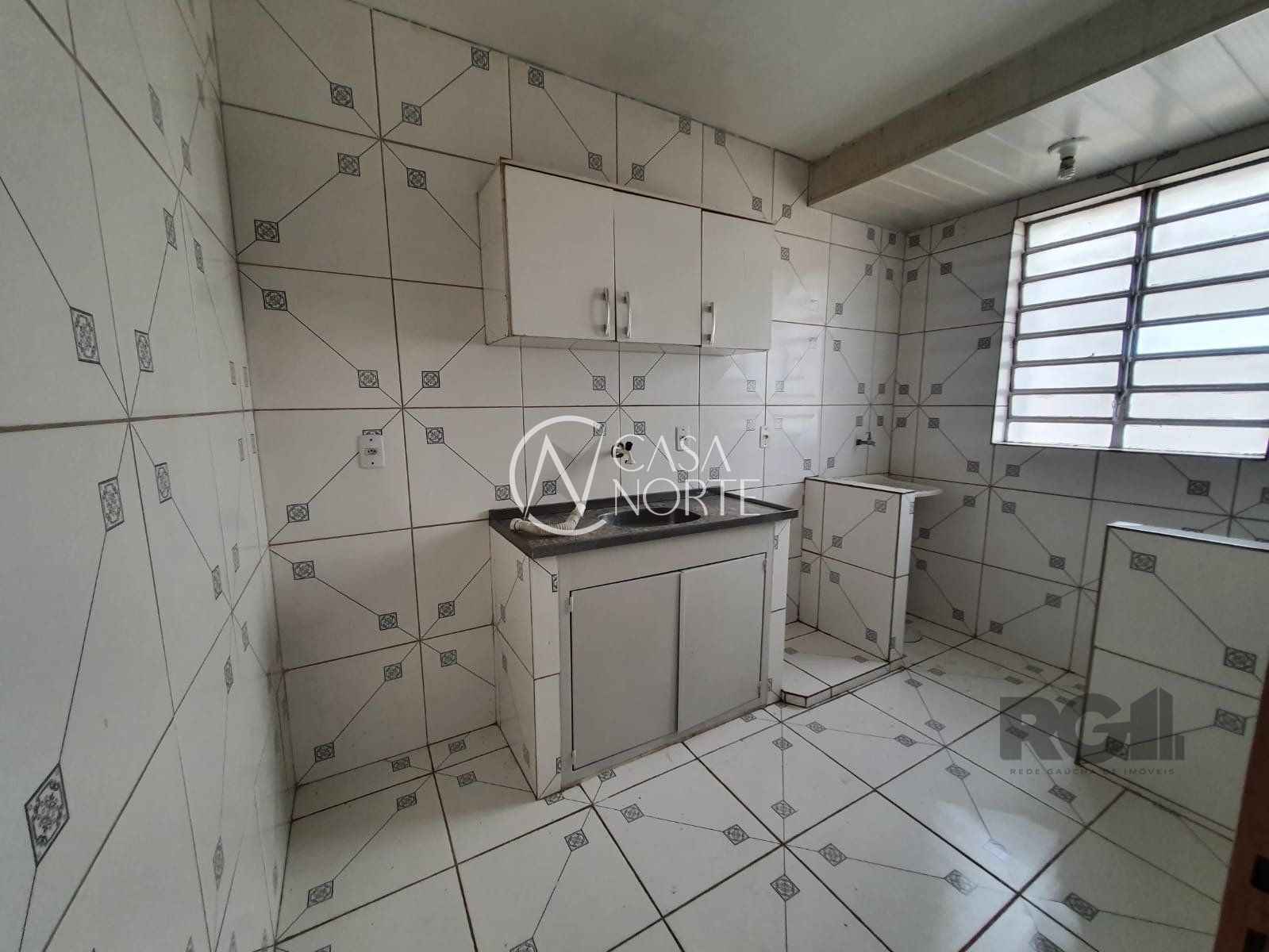 Apartamento à venda com 2 quartos, 52m², Avenida Professor Oscar Pereira no bairro Azenha em Porto Alegre