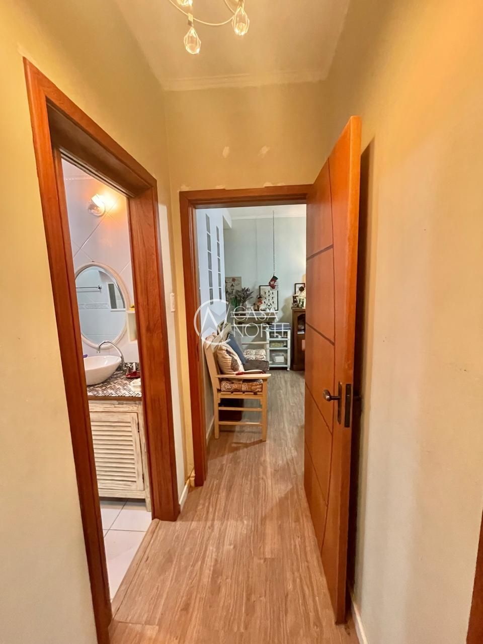 Apartamento à venda com 2 quartos, 60m², Rua Barbedo no bairro Menino Deus em Porto Alegre