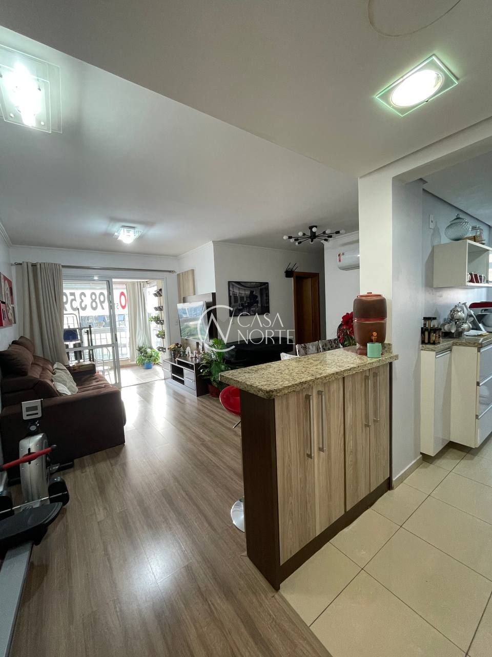 Apartamento à venda com 3 quartos, 87m², 1 suíte, 2 vagas, Avenida Borges de Medeiros no bairro Centro Histórico em Porto Alegre