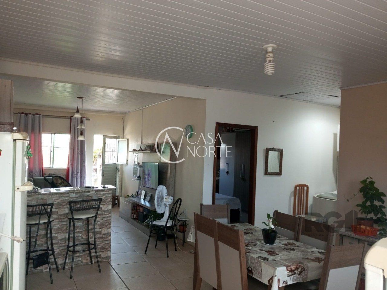 Casa à venda com 1 quarto, 55m², 1 vaga, Rua Oscar Ferreira Duarte no bairro Lageado em Porto Alegre