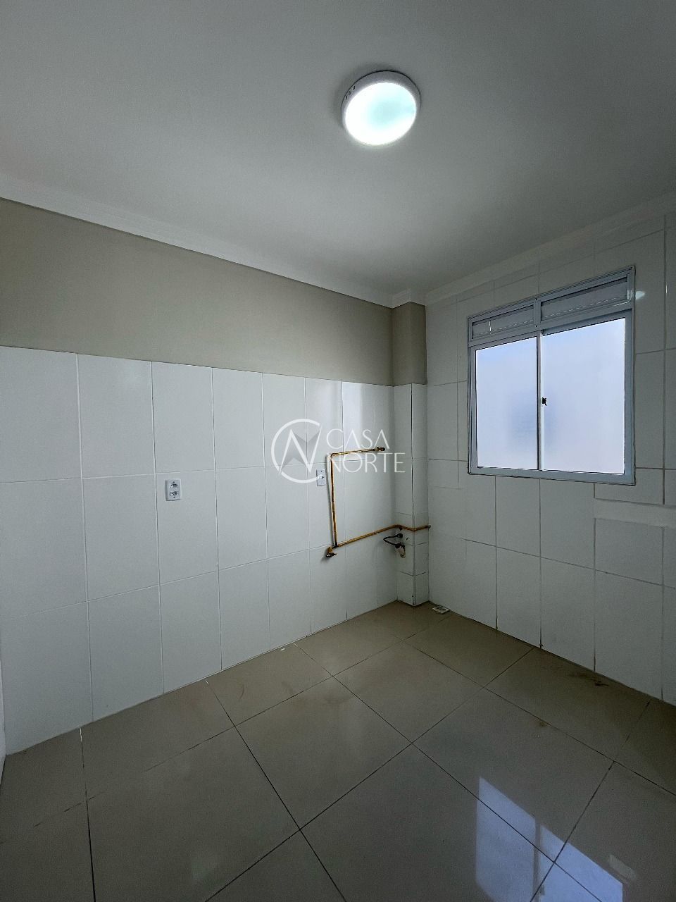 Apartamento à venda com 2 quartos, 40m², 1 vaga, Rua Atílio Supertti no bairro Vila Nova em Porto Alegre