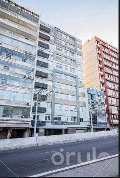 Apartamento à venda com 2 quartos, 52m², 1 vaga, Avenida João Pessoa no bairro Centro Histórico em Porto Alegre