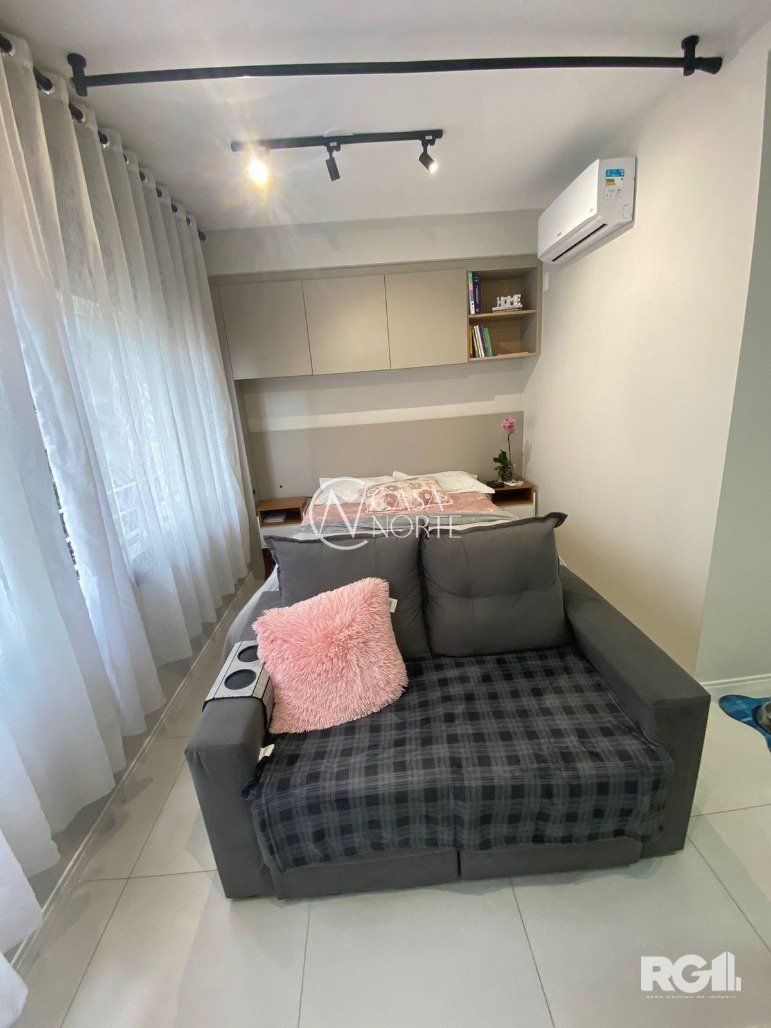 Loft à venda com 1 quarto, 24m², 1 vaga, Avenida João Pessoa no bairro Farroupilha em Porto Alegre