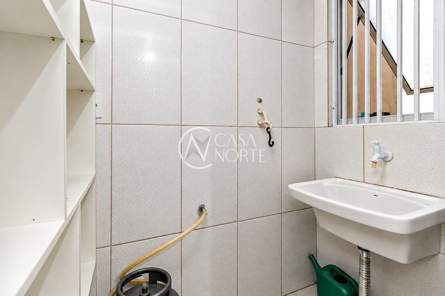 Apartamento à venda com 1 quarto, 37m², 1 vaga, Rua Doutor Sebastião Leão no bairro Azenha em Porto Alegre