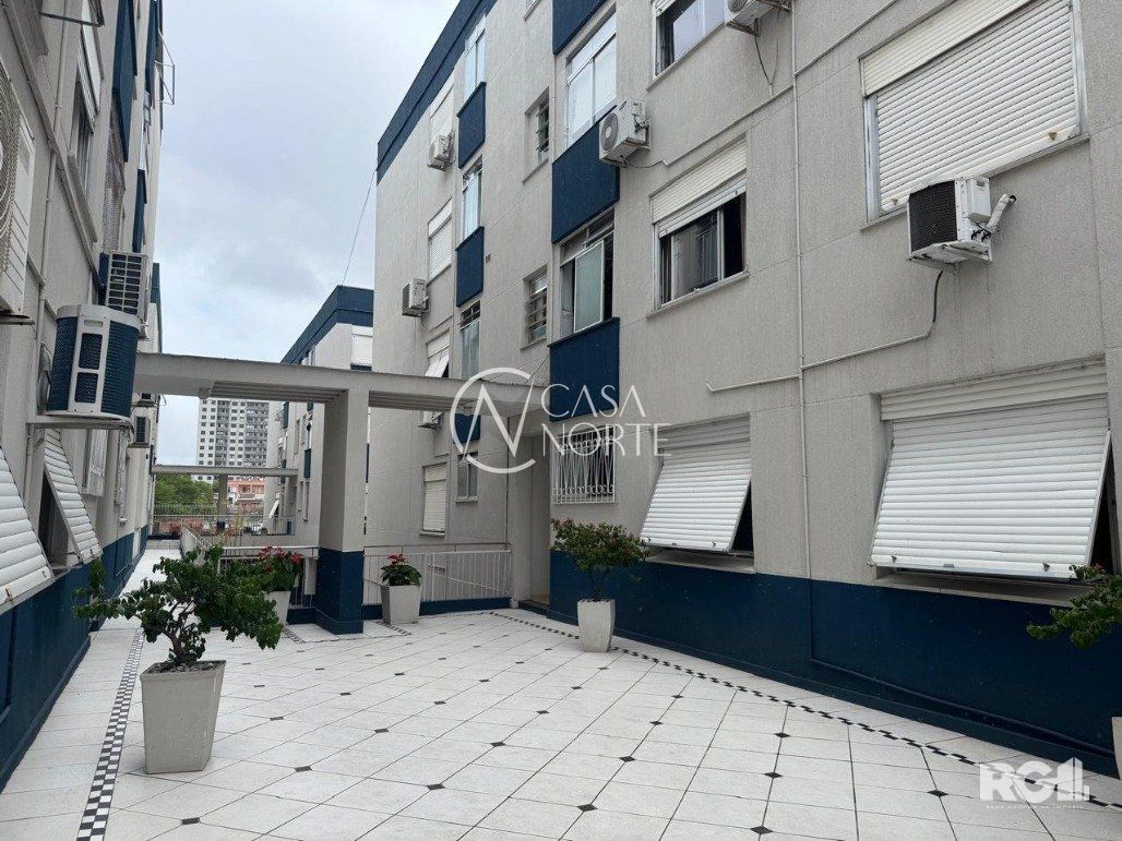Apartamento à venda com 2 quartos, 58m², Avenida Ipiranga no bairro Azenha em Porto Alegre