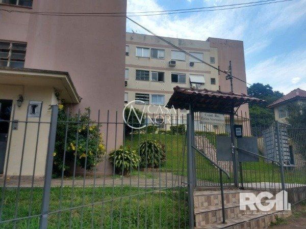 Apartamento à venda com 1 quarto, 32m², 1 vaga, Rua Doutor João de Deus Vaz da Silva no bairro Santo Antônio em Porto Alegre