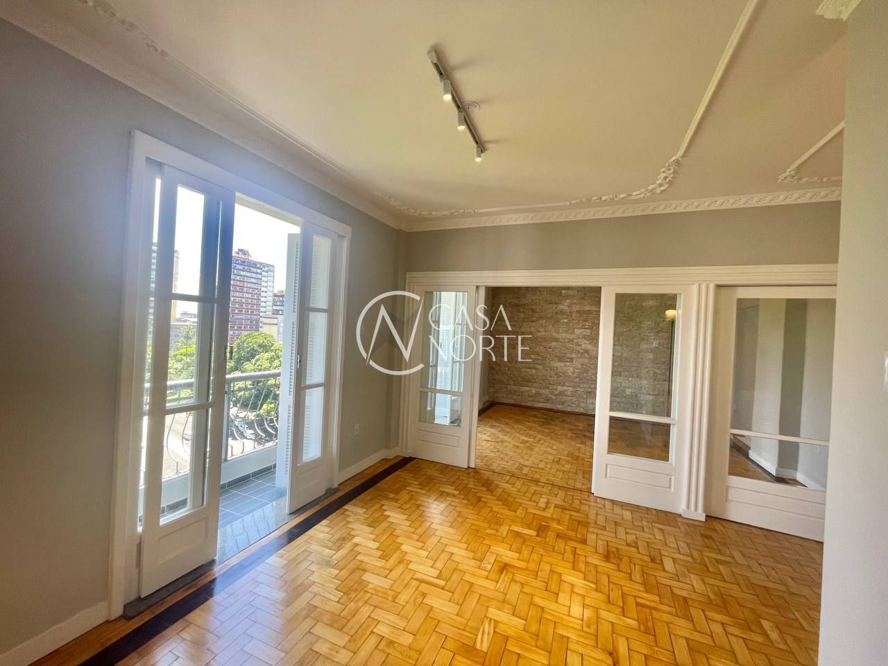 Apartamento à venda com 3 quartos, 151m², 1 suíte, Avenida Desembargador André da Rocha no bairro Centro Histórico em Porto Alegre