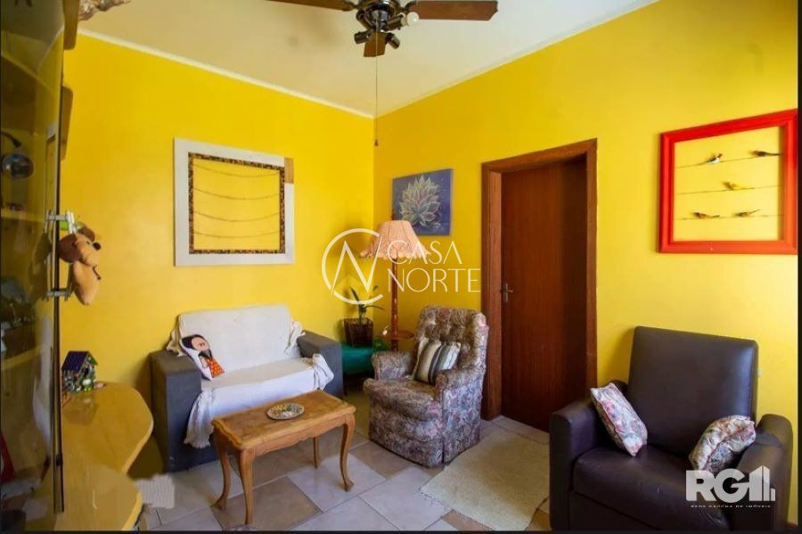 Casa à venda com 3 quartos, 227m², 1 vaga, Rua Olavo Bilac no bairro Azenha em Porto Alegre