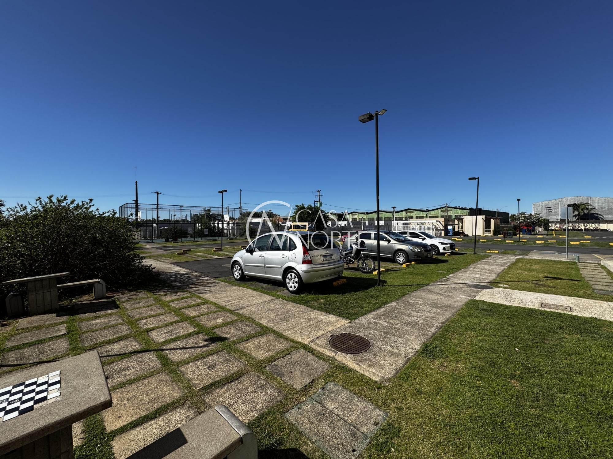 Apartamento à venda com 2 quartos, 40m², 1 vaga, Avenida Francisco Silveira Bitencourt no bairro Sarandi em Porto Alegre